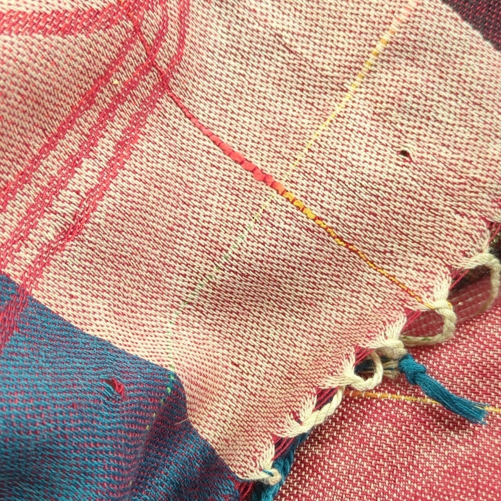Gorgeous Pashmina Scarf! - Picture 9 of 9